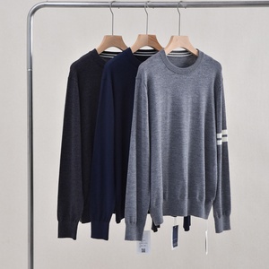 เสื้อสเวตเตอร์ไหมพรมผู้ชาย ปิร่ง 12 เข็ม 2/30 37.5 องศา ควบคุมอุณหภูมิคงที่ สำหรับฤดูหนาว สไตล์ลำลองทางธุรกิจ ตัดเย็บแบบคอนทราสต์ - Product Image 6
