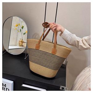 High Quality Tote Bag Straw Beach Bag Crochet Bags Handmade <strong>Luxury</strong> Handbags for Women - Product Image 2