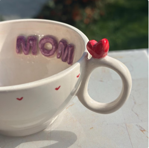<span class=keywords><strong>Tasse</strong></span> en céramique pour <span class=keywords><strong>maman</strong></span> <span class=keywords><strong>Tasse</strong></span> à café faite à la main avec poignée en forme de cœur Fête des mères, cadeau d'anniversaire pour <span class=keywords><strong>maman</strong></span> Lettres de <span class=keywords><strong>maman</strong></span> violettes | Passe au lave-vaisselle - Product Image 3