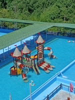 Équipement de piscine en plastique personnalisé pour aire de jeux pour enfants, parc extérieur, toboggans de parc aquatique blancs d'occasion à vendre