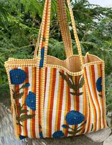 Sac fourre-tout matelassé en coton, élégant, imprimé traditionnel, moderne, utilitaire, pour le shopping, les voyages, sac à bandoulière - Product Image 2