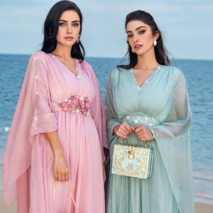 Abito Lungo Islamico Rosa Sakura Tridimensionale OEM/ODM, Finitura Premium, Texture Lussuosa, Moda Modesta per Ramadan ed Eid - Product Image 2