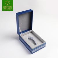 Boîte d'emballage de parfum en cuir noir de luxe personnalisée avec couvercle à charnière, finition en papier spécial, logo, emballage en carton, certifiée ISO9001, JDL
