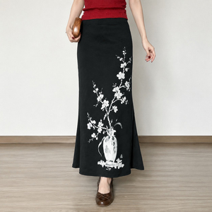 Nueva Falda Midi Recta con Estampado Floral de Pintura de Tinta China Vintage, Diseño Artístico y Elegante con Abertura Lateral, Falda Larga - Product Image 1