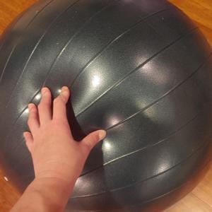 ลูกบอลโยคะคุณภาพสูงยอดนิยม ขนาด 55 ซม. 65 ซม. 75 ซม. สีสันสดใส รับทำโลโก้ตามสั่ง ราคาส่ง แข่งขันได้ - Product Image 3