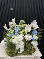 Rangkaian Bunga Sutra Delphinium Calla Lily Biru Putih Buatan Baru PPS 60cm untuk Dekorasi Pernikahan