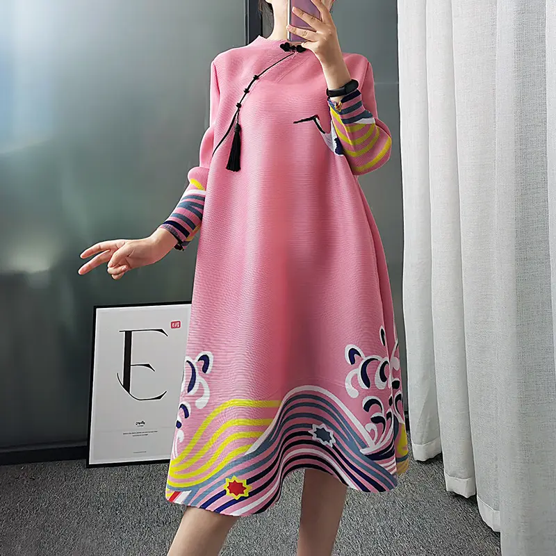 Spring 2022 pleated retro cheongsam dress with Chinese style