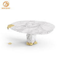Table à manger sur mesure fabriquée par le fabricant, mettant en valeur le style luxueux et moderne, une table à manger unique avec un design inspiré du diamant