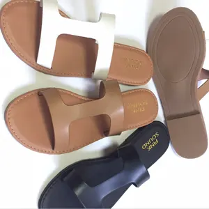 Nieuwe Dames Sandalen Mode Wilde Dames Slippers Hot Lederen Strandschoenen Vrouwen Slippers