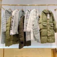 Vêtements pour femmes d'occasion à prix réduit, liquidation de stock, doudoune en duvet de canard blanc, vente en gros