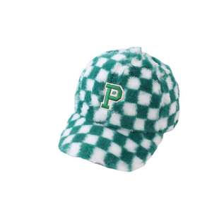 Venta al por mayor de gorras de béisbol para niños American Checkerboard INS Style FAUX Fur Rex Rabbit Velvet Polyester - Product Image 5