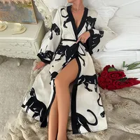 Nouvelle arrivée, peignoir en satin imprimé léopard de luxe pour femmes, robe sexy à manches longues