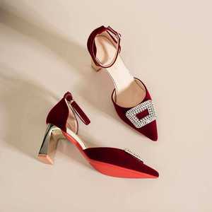 Escarpins de mariée à bout pointu, bride cheville, talon carré, en velours, chaussures de mariage confortables - Product Image 1