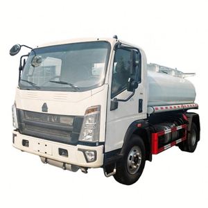Camion-citerne diesel Sinotruk HOWO de haute qualité 4x2, 5000 litres, petit camion-citerne à carburant à vendre - Product Image 1