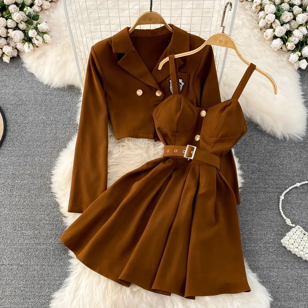 College Style Dress Spring And Autumn New Women Retro Suit Short Coat Age Reduction Two Sets Halter Skirt
