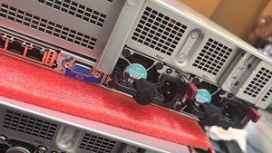 Servidor en Rack HPe DL380 Gen11 2U |   Para Virtualización, Bases de Datos y Computación en la Nube - Product Image 2