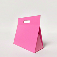Boîte d'emballage en papier de carton texturé pliant magnétique personnalisé Boîte de parfum cadeau triangulaire de 150 ml
