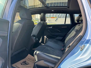 <span class=keywords><strong>VW</strong></span> <span class=keywords><strong>Tiguan</strong></span> L Pro 380TSI <span class=keywords><strong>R</strong></span> <span class=keywords><strong>Line</strong></span> 2024 en Excelente Estado, Kilometraje Verificado, Se Aceptan Compras al por Mayor, SUV con Tracción en las Cuatro Ruedas, <span class=keywords><strong>Precio</strong></span> de Mayoreo - Product Image 5