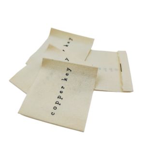 Étiquettes en coton imprimées pour vêtements, écologiques, très abordables, avec logo de marque, douces, en coton biologique - Product Image 4