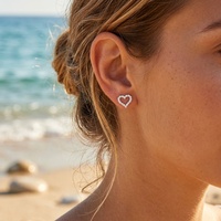 Boucles d'oreilles clous en argent sterling 925, motif cœur ajouré, serties de moissanite couleur D VVS1, pour femme, collection très prisée