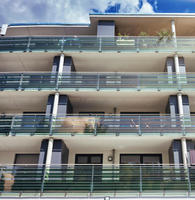 Panneau solaire bifacial double vitrage de type N 205W 1090*620mm, module PV mural pour balcon, pour la charge extérieure à domicile