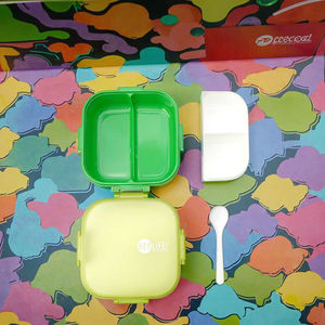 Lonchera Rectangular de Doble Capa con Diseño de Dibujos Animados y Botella de Agua Infantil - Product Image 3