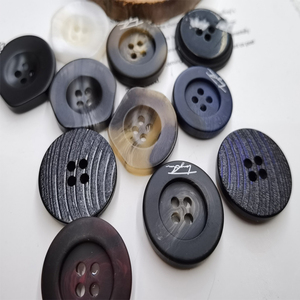 Bán Buôn Chất Lượng Cao Nhựa Màu Đồng Nút 4 Lỗ Nút Cho Áo Sơ Mi Nam Phù Hợp Với Áo Khoác Áo Khoác Nút Quần Áo - Product Image 2