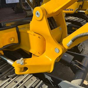 รถขุดขนาดเล็กมือสอง Komatsu PC30 3 ตัน แบบไฮดรอลิก ใช้ระบบตีนตะขาบ  ขายดี  ดูแลรักษาอย่างดี  มากขึ้นเรื่อยๆ  กำลังมีผู้สนใจซื้อ - Product Image 5