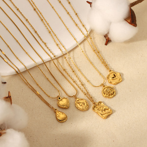 Collier pendentif goutte d'eau en forme de cœur de conte de fées sirène de luxe léger Collier ras du cou en acier inoxydable plaqué or 18 carats - Product Image 2