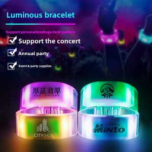 Bracelet lumineux LED rétractable avec télécommande ABS pour festival de musique Wolf News, 15 couleurs, pour événements et tombolas - Product Image 5