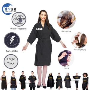 Capa de Poliéster con Logotipo Bordado Personalizado, Bata de Spa, Belleza, Peluquería, Barbería, Bata Impermeable para Clientes, Kimono de Peluquería - Product Image 3