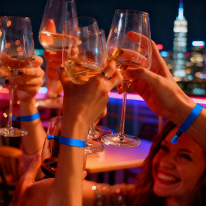 <span class=keywords><strong>Bracelet</strong></span> élastique tissé écologique personnalisable <span class=keywords><strong>Bracelet</strong></span> en tissu polyester <span class=keywords><strong>avec</strong></span> logo personnalisé à des fins promotionnelles - Product Image 1