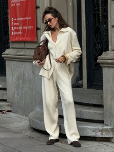 2025 осенне-зимний Трикотажный костюм для отдыха с длинным рукавом на пуговицах, дышащий свободный крой для Европы, США - Product Image 6