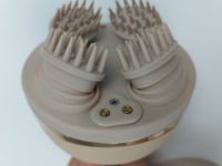Nouveau masseur de tête électrique rechargeable étanche de luxe en or masseur de cuir chevelu sans fil à un bouton à utilisation facile