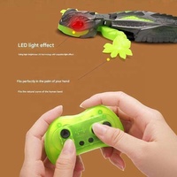 Gecko télécommandé 2,4 G rechargeable à rotation 360° avec yeux LED, en caoutchouc et plastique, pour l'intérieur et l'extérieur – Nouveauté très populaire