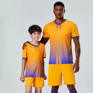 Ensembles de maillots de football pour jeunes en gros, uniformes de football par sublimation, ensembles de maillots de football pas chers, ensembles de maillots de football personnalisés - Product Image 1