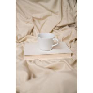 DB Omne Sleep Juego de sábanas King de 4 piezas en crema Microplush y bambú hipoalergénico Incluye funda de almohada - Product Image 4