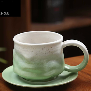 แก้วกาแฟเซรามิกทำมือทรงแปลกตาพร้อมจานรอง ชุดแก้วสไตล์เรโทร แก้วลาเต้สองสี สำหรับน้ำชายามบ่ายและคาเฟ่ที่บ้าน - Product Image 5