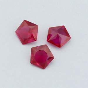 Pentagone Rubis Synthétique Pierre Artificielle Prix Par Carat - Product Image 2