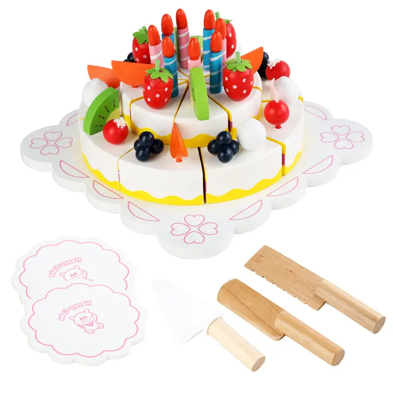 아이들 딸기 절단 고정되는 생일 케이크 당은 아이 놀기를 위한 놀이 게임을 가장합니다