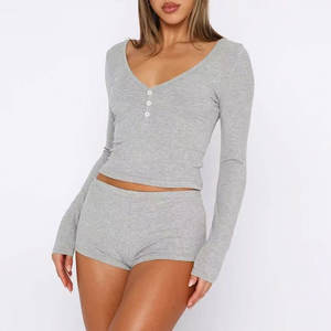 Loungewear conjuntos de mujer personalizados de 2 piezas de manga larga conjunto corto de mujer de alta calidad de dos piezas tops y pantalones cortos conjunto para mujer - Product Image 3