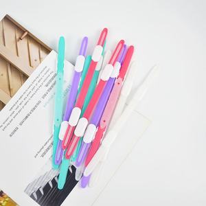 Clip de reliure à feuilles mobiles en plastique créatif à 2 trous Dossier PP Bande perforée Double trou Bureau Papeterie <span class=keywords><strong>Agrafeuse</strong></span> Manuels - Product Image 4