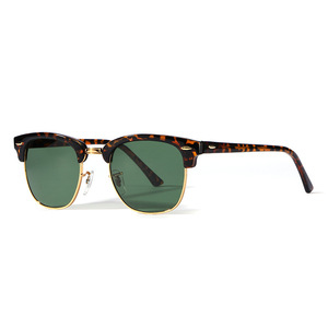 แว่นกันแดดทรงนักบินสีดำสไตล์เรโทร พรีเมียม ป้องกันรังสียูวี 400 ทันสมัยสำหรับทุกเพศ เหมาะสำหรับการเดินทาง สีทอง แฟชั่นหรูหราสำหรับทุกเพศ - Product Image 5