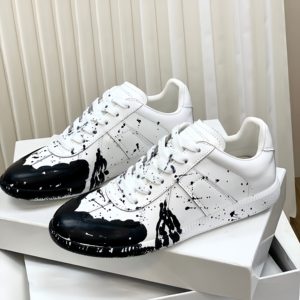 Zapatos de Cuero de Diseño Retro con Graffiti, Zapatos Planos de Moda de Caña Baja, Zapatos Deportivos de Alta Calidad para Exteriores - Product Image 1