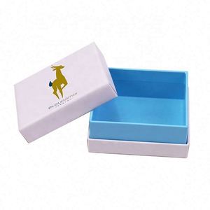 กล่องใส่สร้อยคอแบบหรูหรา ฝาและฐานแข็ง กล่องของขวัญสำหรับเครื่องประดับ  พร้อมตัวเลือกการสั่งทำแผ่นรองด้านใน  ปั๊มโลโก้ด้วยฟอยล์ร้อน  สีและงานตกแต่งตามสั่ง - Product Image 3
