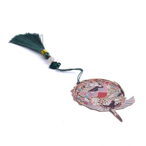 Marcapáginas Metálico con Borla y Diseño de Golondrina en Colores Claros con Impresión UV, Gran Venta - Product Image 5