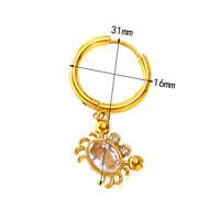 Boucles d'oreilles créoles tendance en acier inoxydable plaqué or avec zircon incrusté en forme de crabe pour femme, idéales pour le quotidien