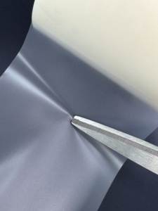 Pellicola Opaca Autoadesiva Silenziosa e Resistente al Calore per Laminazione a Freddo, per Carta Patinata/Carta Sintetica/Etichettatura - Product Image 1