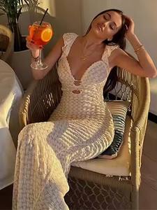 <span class=keywords><strong>Femme</strong></span> vacances tricoté plage robe femmes sans manches voir à travers taille haute longue couvrir robe col en V profond robes Sexy - Product Image 3
