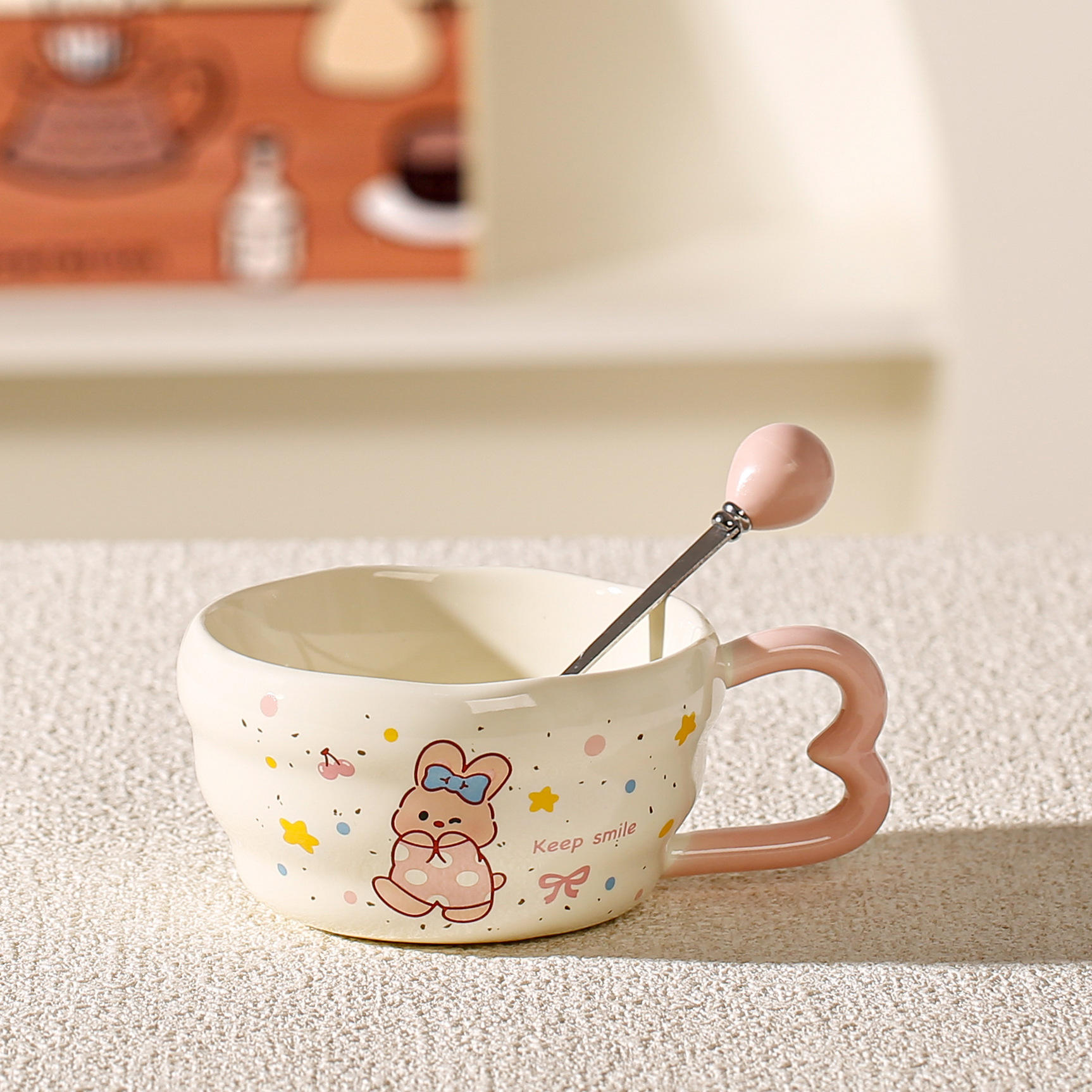 Le lapin est debout.